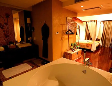 武汉硚口区养生会所的黄昏恋：当爱情遇上八十岁